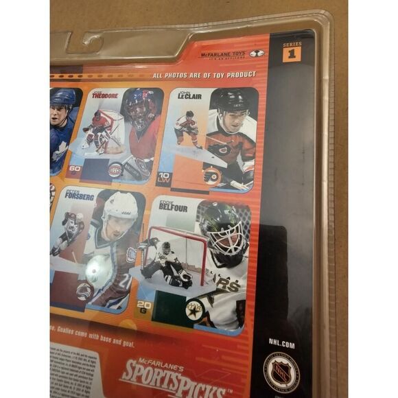 MCFARLANE - NHL - John LeClair - Philadelphia Flyers - Series 1 - Picture 8 of 8